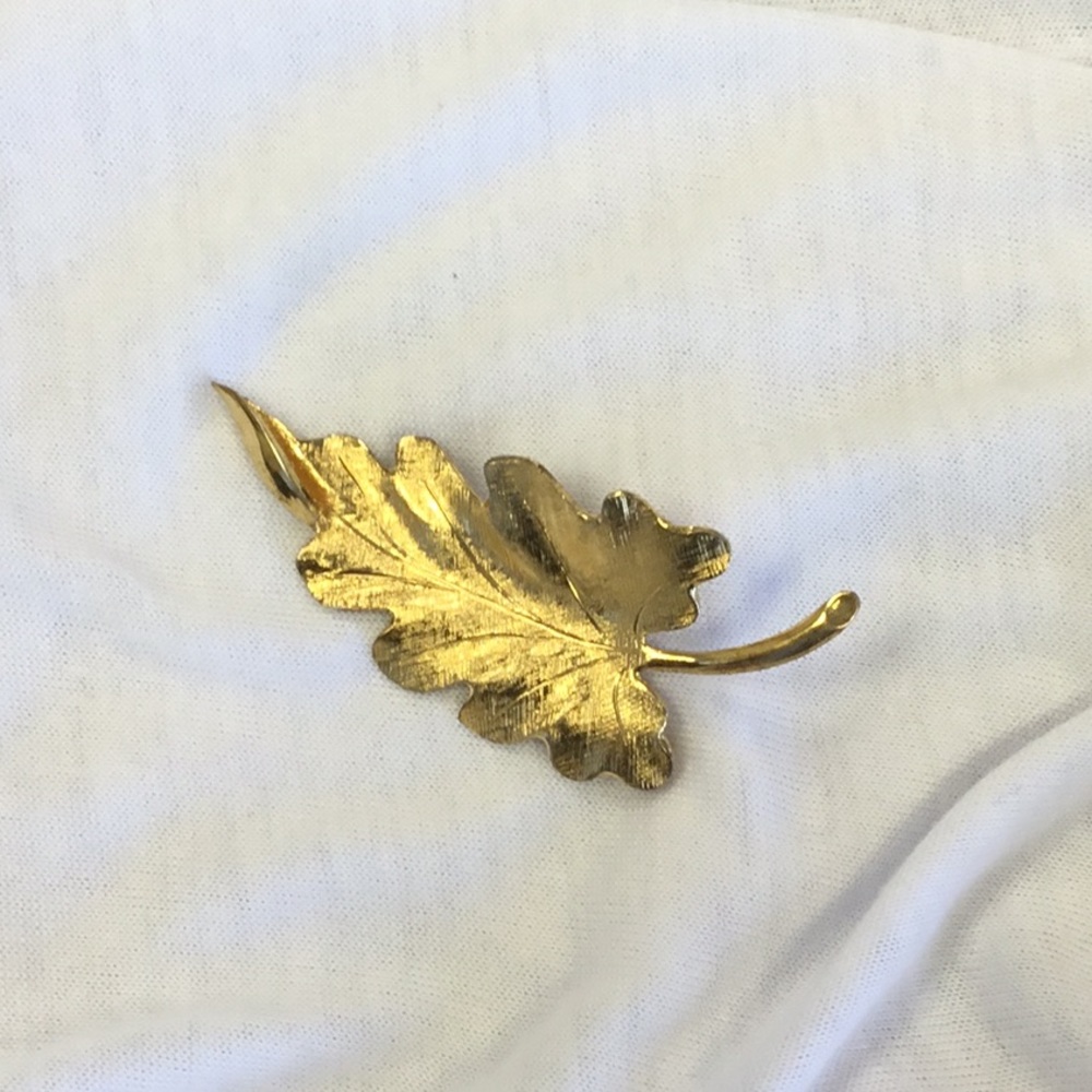 Monet Brushed Gold leaf Brooch